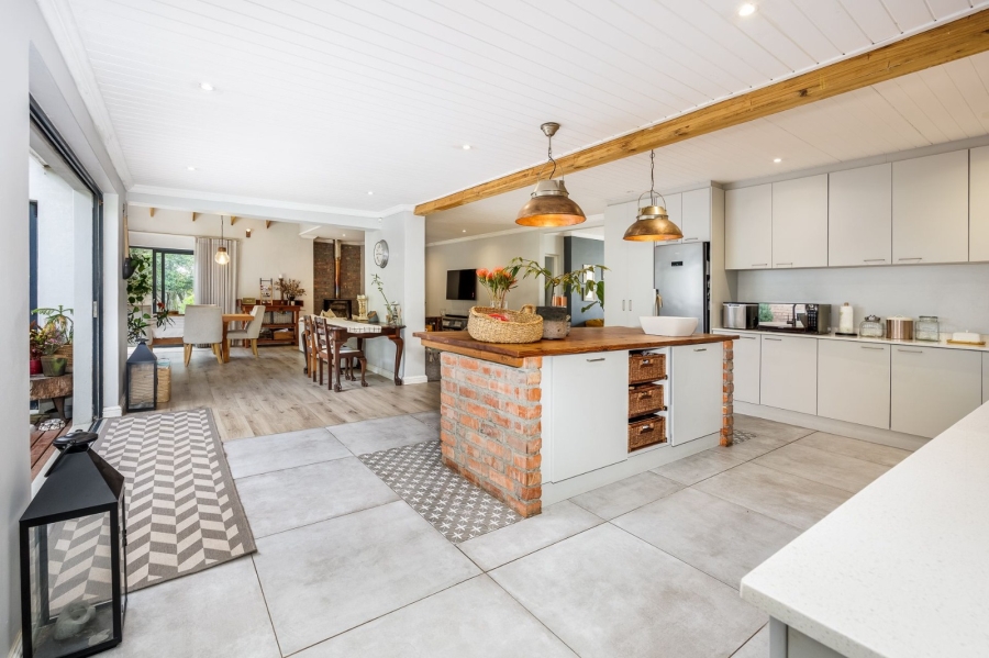3 Bedroom Property for Sale in Tara Western Cape
